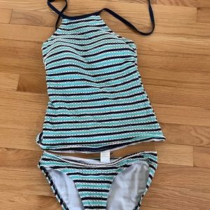 Women’s bathing suit